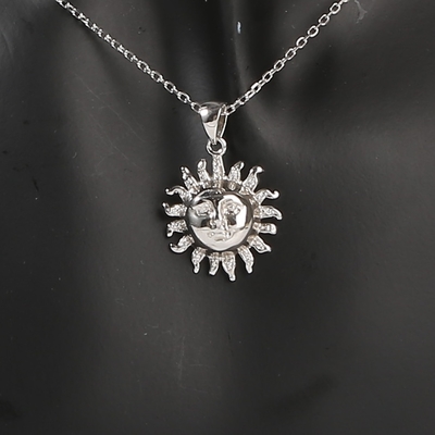 Il pendente a forma di di Sun d'argento delicato del pendente 925 per la collana di amore di DIY incanta Valentine Gift Heart