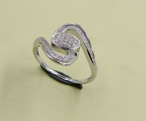 Swirl Elegante Sparkle Round CZ Diamante Simulato Cocktail Swirl Anello 925 Silver Ragazze anniversario di matrimonio