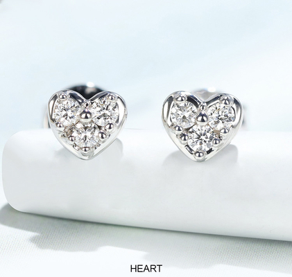 Diamante tagliato brillante del giro degli orecchini 0.80ct di Sterling Silver Heart Shaped Stud