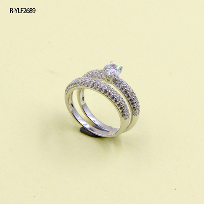 Perla a forma di pera AAA CZ 925 Anello d'argento Prong Setting 2mm Band Gioielli pregiati