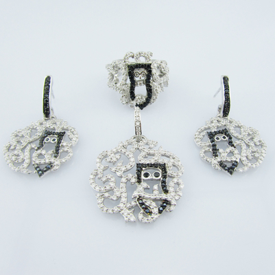 Eleganti gioielli in argento 925 rivestiti di rodio