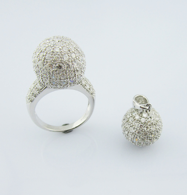 Eleganti orecchini in argento 925 con catena di chiusura per aragoste