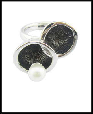 Perla Rotonda Bianco Perla Stile Classico Argento 925 Gioielli Set con AAA CZ e Rhodium Plating Sterling Silver Wedding