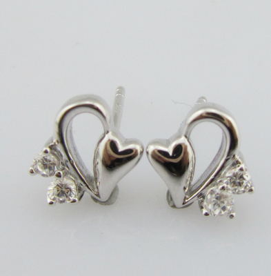 Orecchini di cuore Gioielli di tipo decorativo Gioielli d'argento Sterling Orecchini d'argento con donne CZ Orecchini d'argento Carino