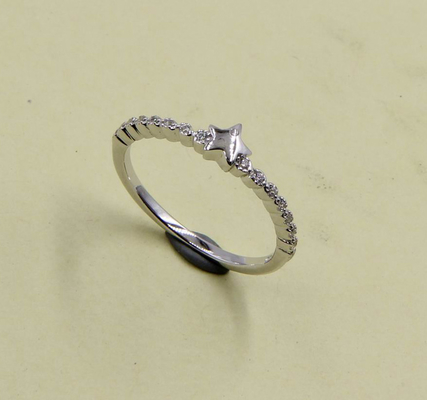925 Sterling Silver CZ Prong / Pave Setting Unisex Anelli di pietra rotonda in fascia 2-3 mm Anello di cuore in argento sterling