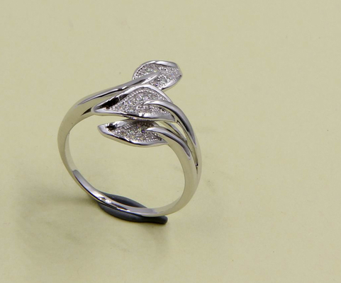 925 Sterling Silver Pave Set Cubic Zirconia Anelli per donne Anelli di fidanzamento in argento foglia Anelli in argento foglia AAA Pietra
