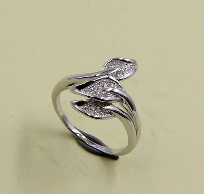 925 Sterling Silver Pave Set Cubic Zirconia Anelli per donne Anelli di fidanzamento in argento foglia Anelli in argento foglia AAA Pietra