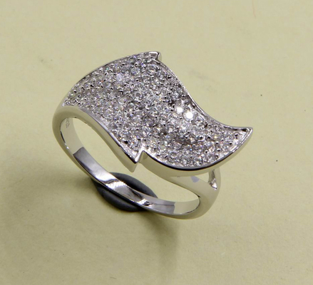 925 Vergine d'argento puro Anello di disegno di foglia di nozze con luccicante CZ Solitaire And Pave Eternity Band Sterling Silver Diamond