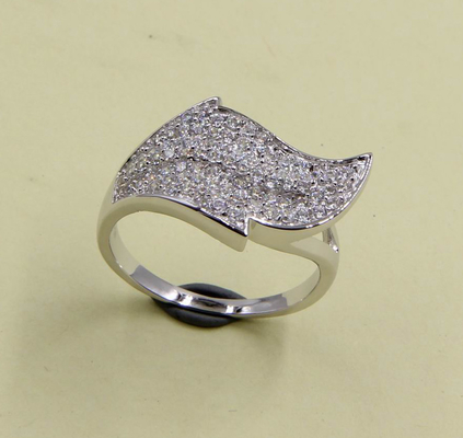 925 Vergine d'argento puro Anello di disegno di foglia di nozze con luccicante CZ Solitaire And Pave Eternity Band Sterling Silver Diamond