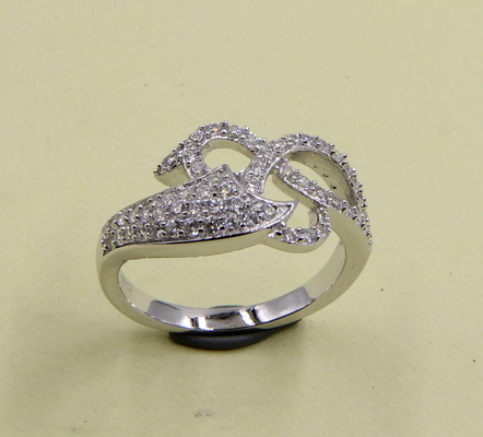 Scintillante 925 anelli in forma di cuore in argento CZ Un tocco di brillantezza Anello d'amore in argento Sterling Anelli in argento impilabili