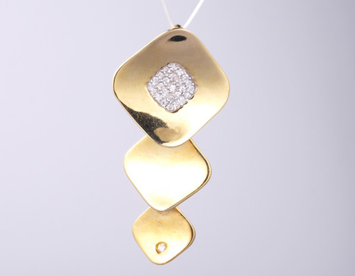 18k Oro Bianco Verniciato Geometrico 925 Sterling Silver Pendente Unisex Pendente Cuscino Pendente con Catena Elegante Collezione di Festa