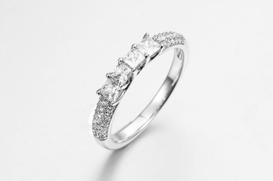 Anelli in pila 2 Gioielli all'ingrosso Donne di lusso Anello Gemstone Pietra cristallina Colore misto Zircone Ragazze Anello Acquistare Anelli in Grosso