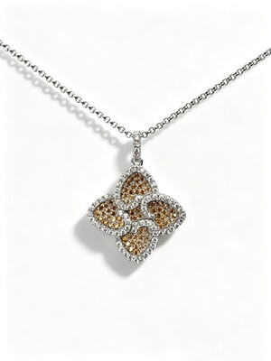 Argento sterling 925 Champagne scuro Bianco Colorato CZ Impostazione AAA CZ Ciondolo pendente a forma di 4 foglie che simboleggia prosperità, longevità e buon auspicio per collezioni di gioielli eleganti, set di gioielli fortunati
