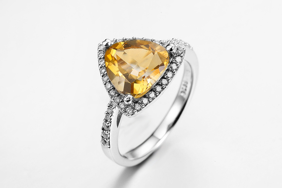 Citrino giallo unisex dell'anello di fidanzamento 4.84g novembre di Birthstone