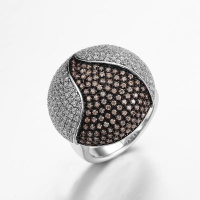Il AAA classifica 925 l'insieme d'argento degli anelli 9.8g Sterling Silver Round Cut Engagement della CZ